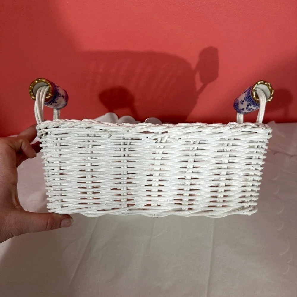 Vintage basket with porcelain handles